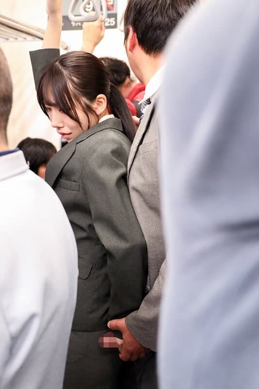 1dandy00972 | 「好きになっちゃったから…彼女でいいでしょ」気弱な子だと思ってチ〇ポを握らせたらまさかのヤンデレ女子！？翌日に偶然再会したら精子が出なくなるまで射精させられた 画像 4