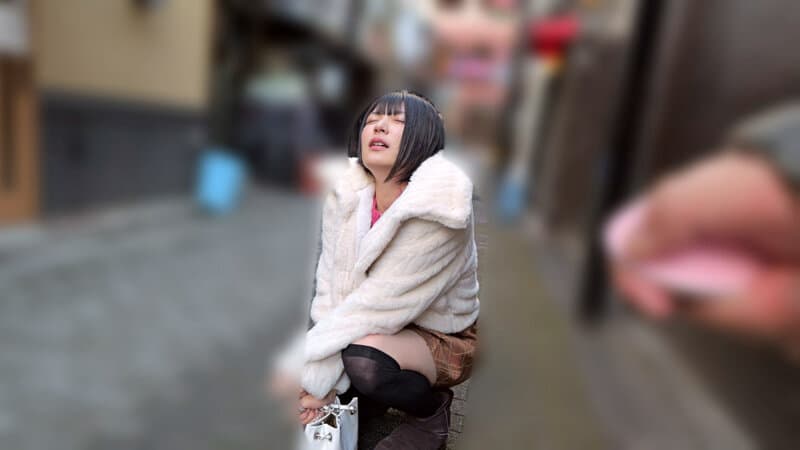 cemd00699 | 恥辱、陵●、とびっこ装着・繁華街デート！32 虹村ゆみ 画像 2