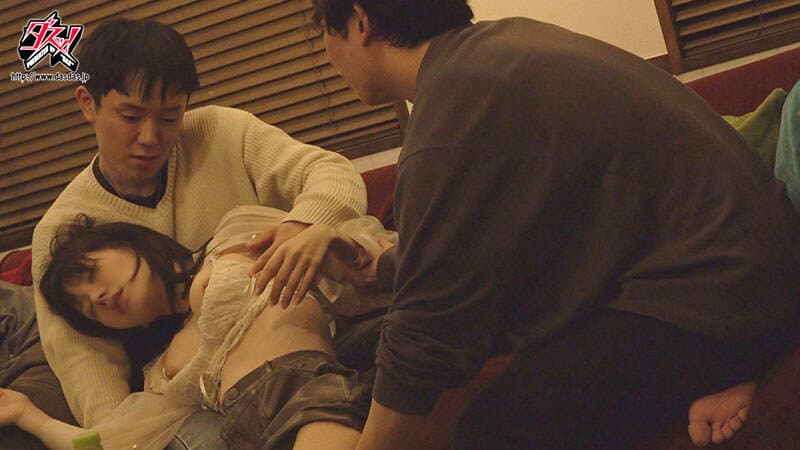 dass00944 | 僕だけがセックスできない宅飲み輪●BSS。 五日市芽依 画像 2