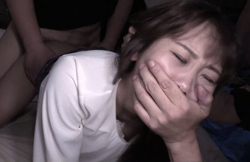 embz00265 | ［閲覧注意］輪●レ●プ映像 ノーカット無編集・婦女強●犯罪記録 クロロホルムとスタンガンで昏●、媚薬で絶対服従 無限ピストンで肉襞は腫れ上がり膣奥がブッ潰れるまでイカされ続け精神崩壊した熟れ若妻！ 栄川まりな 画像 4
