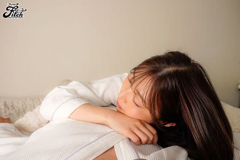 fcvr00069 | 【VR】【Fitch高画質8K肉感VR】寝起きすっぴんでも美人すぎて反則…朝から無意識に僕を狂わせる年上セフレとリアルな朝SEX 今井栞菜 画像 5
