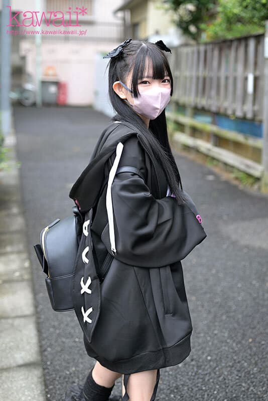 kavr00408 | 【VR】マスク少女ひなのちゃん 甘くて幼い声、膨らんだ乳房、地雷系メイク…居場所のない訳あり家出ムスメ 画像 2