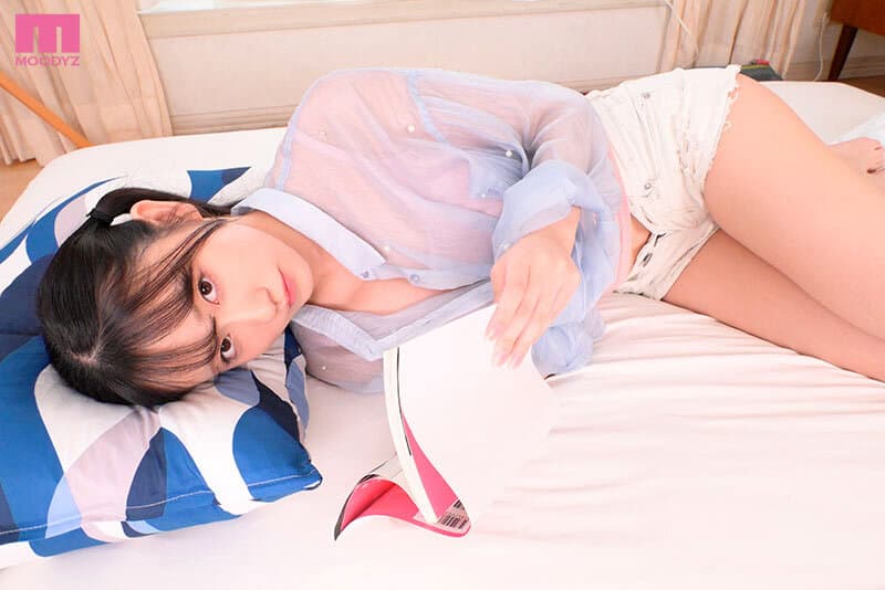mdvr00385 | 【VR】俺の家に入り浸る無防備すぎる巨乳ダウナー幼馴染は「エッチ？…動かなくていいなら」と受け身だけど全てOKしてくれる ゆるエロ性処理生活VR 三木環奈 画像 2