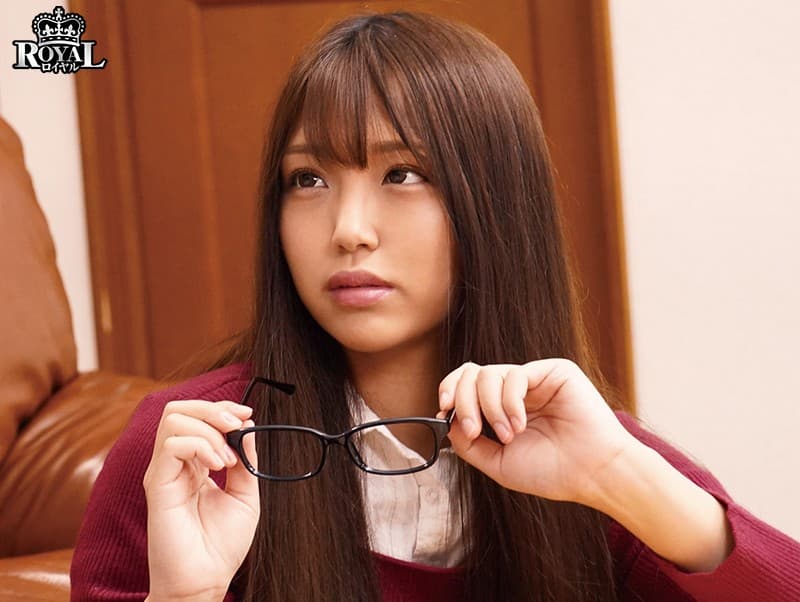royd00030 | 僕の姉は地味で控えめですが、眼鏡を外すと絶世の美女で、長年の想いを告白したら素股からの生挿入で初中出しをさせてくれました。 木下ひまり 画像 3