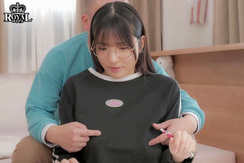 royd00318 | 清楚で超内気な義妹を連日チクハラしてたら超敏感早漏体質になってイキまくり！下品な顔してイキまくる変態女子に豹変。 彩月七緒 画像 2